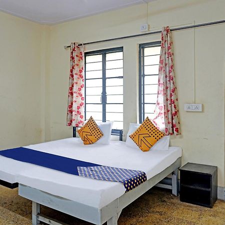 Spot On Hotel Prakash Residency, Near Hanuman Gym Ajmera Colony, Pimpri Buitenkant foto