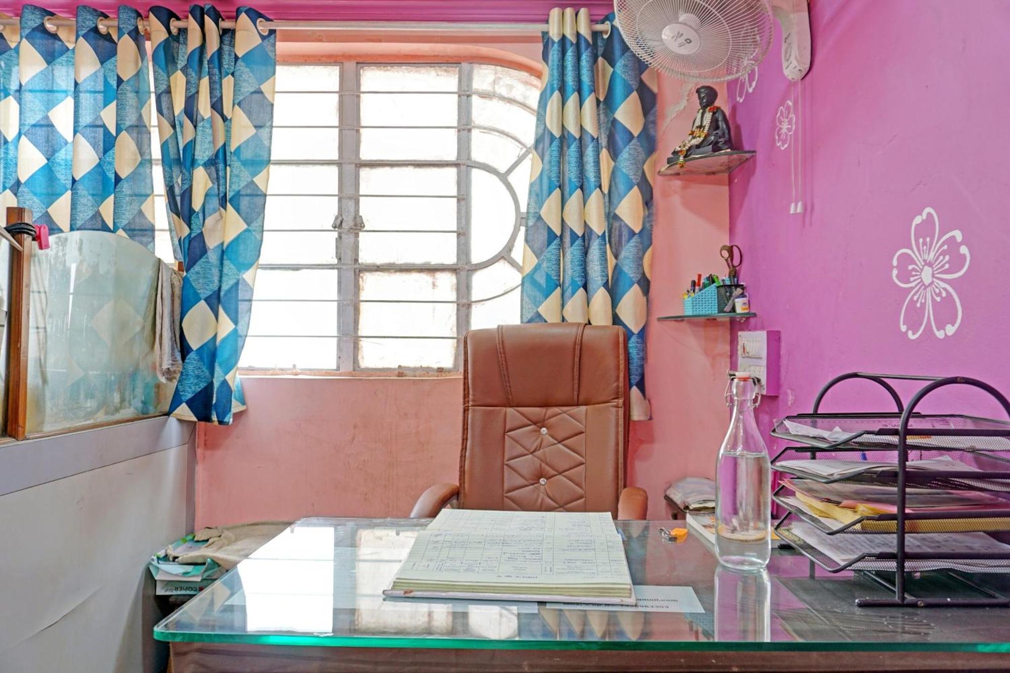 Spot On Hotel Prakash Residency, Near Hanuman Gym Ajmera Colony, Pimpri Buitenkant foto