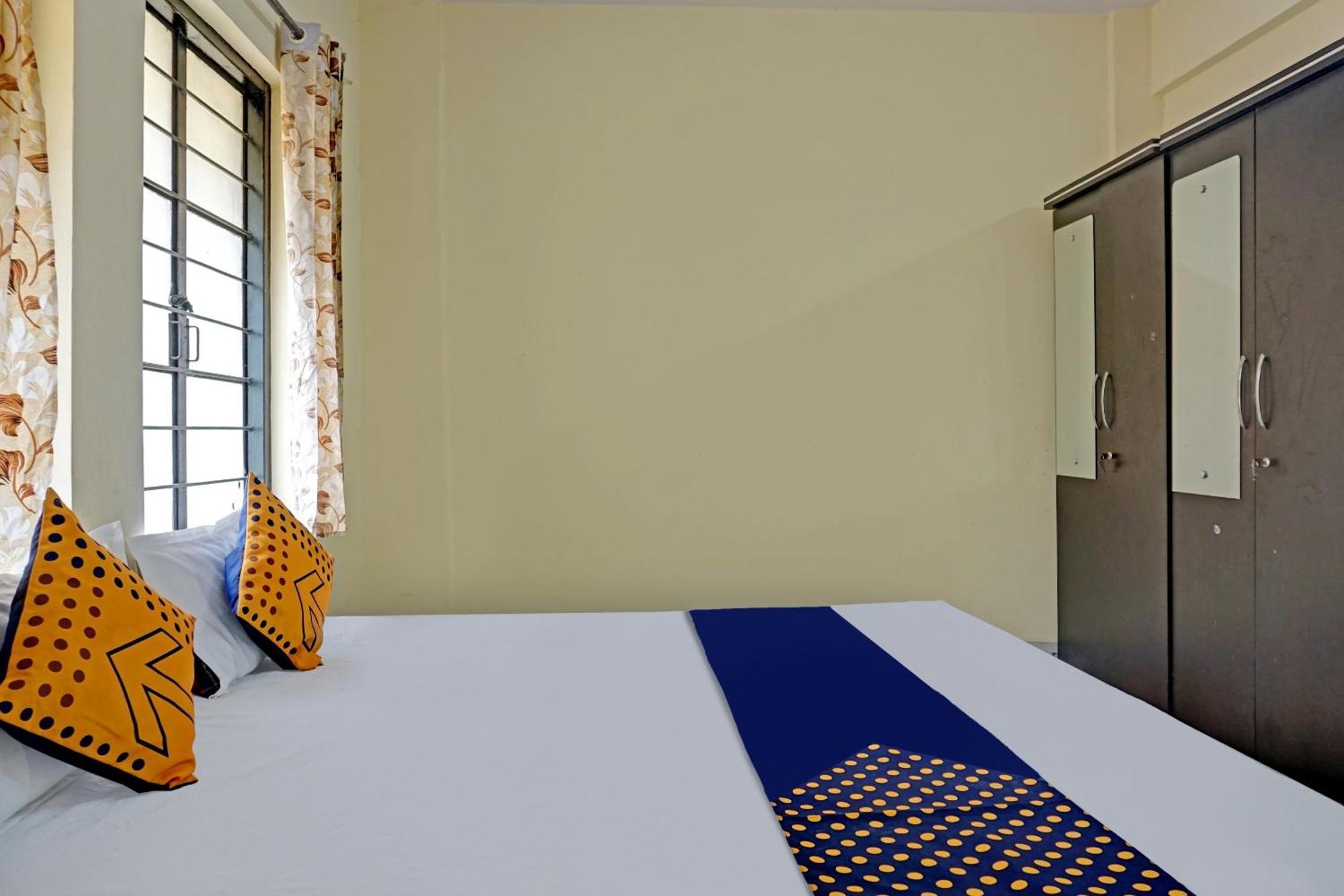 Spot On Hotel Prakash Residency, Near Hanuman Gym Ajmera Colony, Pimpri Buitenkant foto