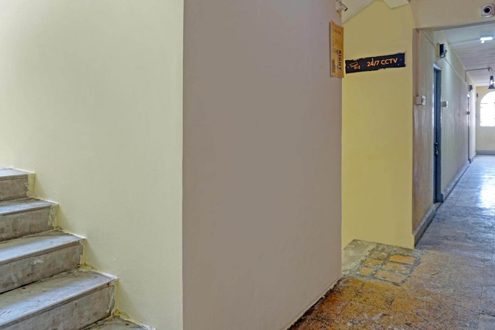 Spot On Hotel Prakash Residency, Near Hanuman Gym Ajmera Colony, Pimpri Buitenkant foto
